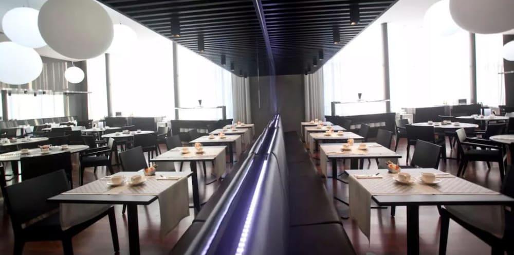 Hotel Carris Marineda La Coruña Eksteriør bilde