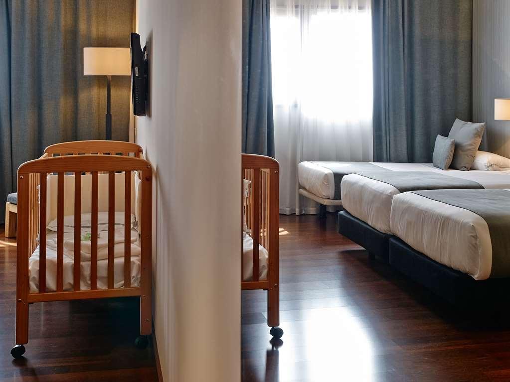 Hotel Carris Marineda La Coruña Rom bilde