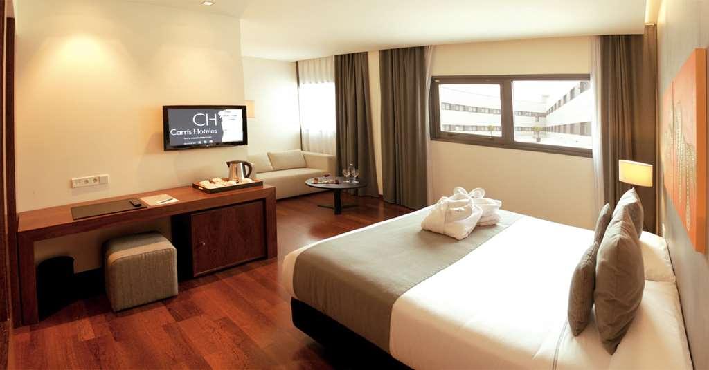 Hotel Carris Marineda La Coruña Rom bilde
