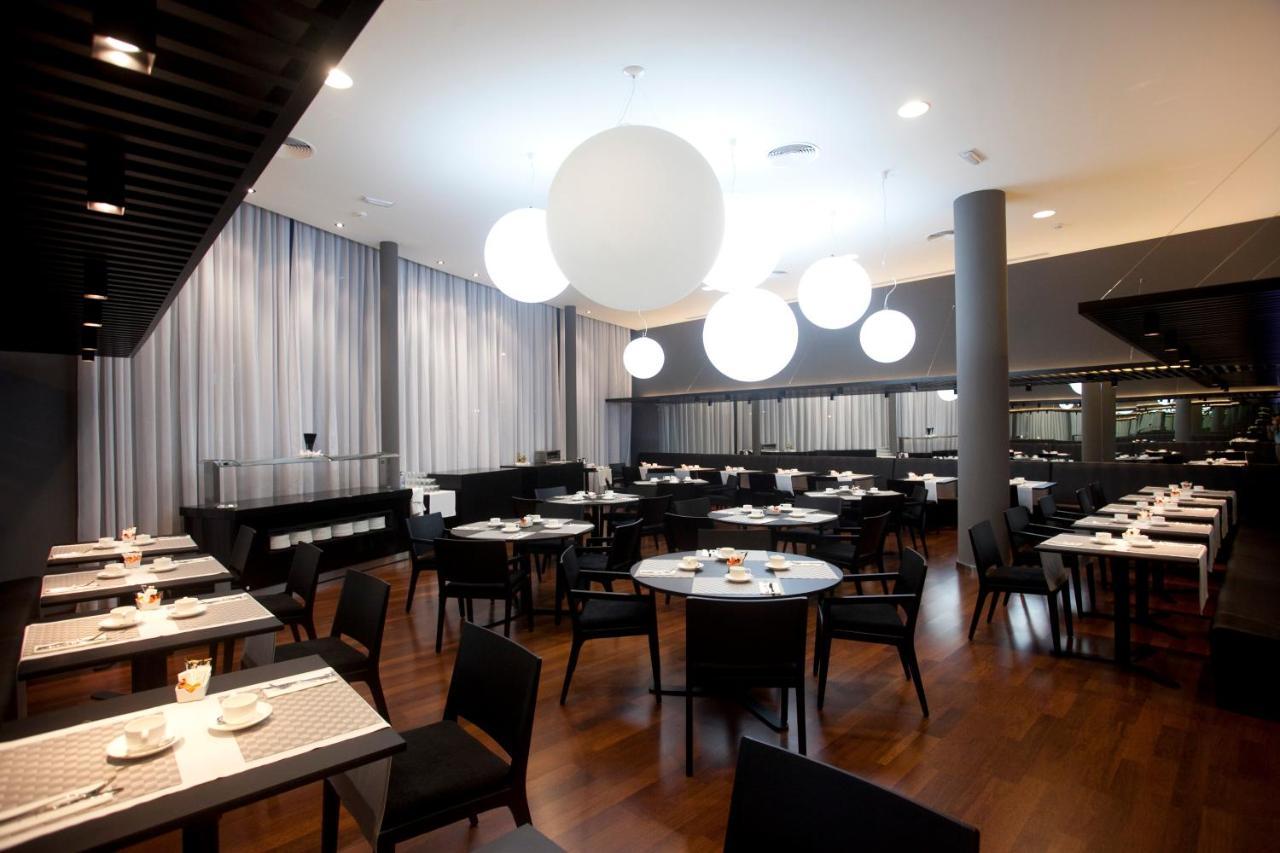 Hotel Carris Marineda La Coruña Eksteriør bilde